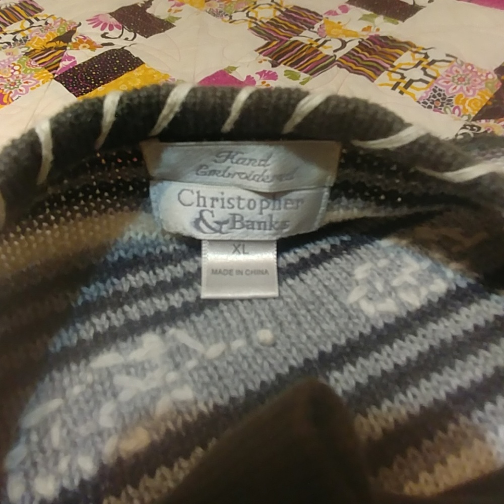 4/$25 Sweater - Picture 4 of 4